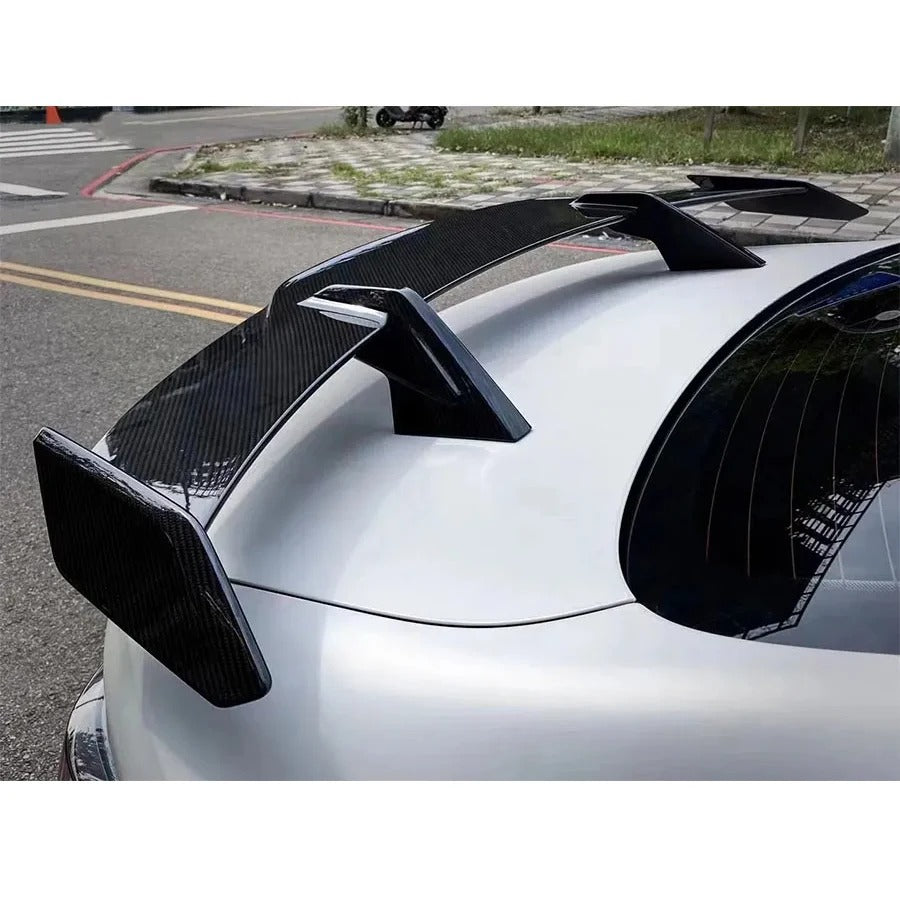 Carbon fiber Spoiler for BMW 2 3 4 5 Serie F22 F30 F32 F10 G30 G20, the photo shows the spoiler mounted on a car - M-Pure Dynamics