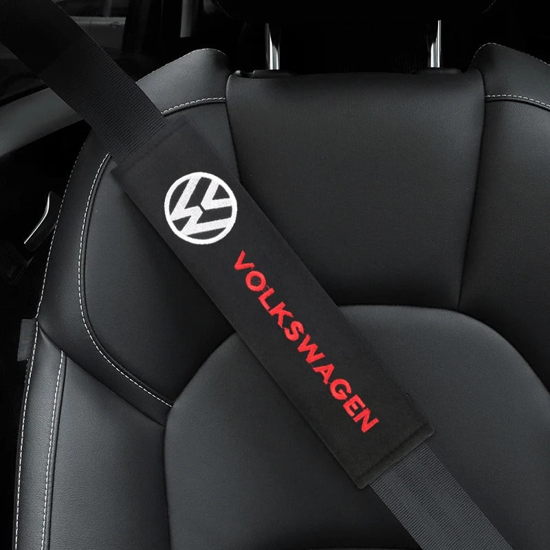 2pz Seat Belt protection for Volkswagen GOLF 5 Tiguan Polo Golf 6 Golf 7 Jetta, here the photo shows how the seatblet protector looks in the car with the belt tucked in - M-Pure Dynamics